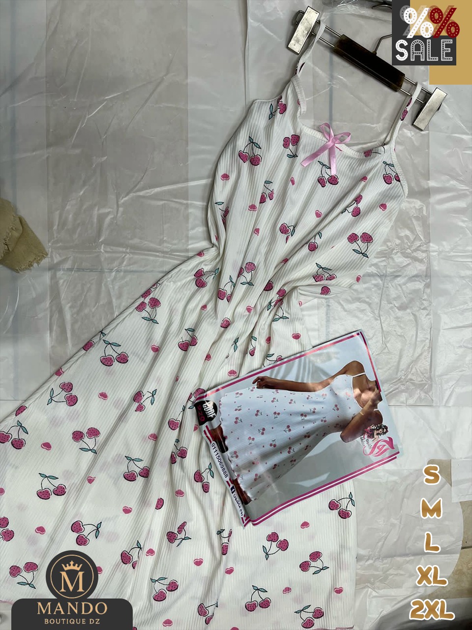 La robe cerise fait chavirer les cœurs